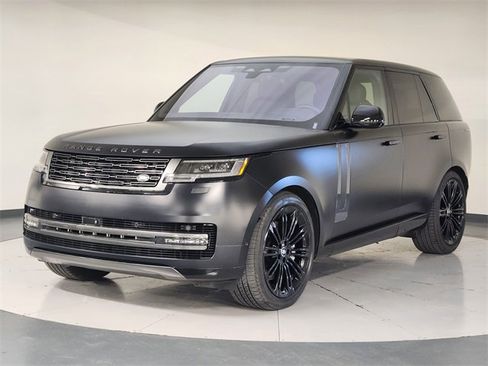 Used 2023 Land Rover Range Rover SE image 1