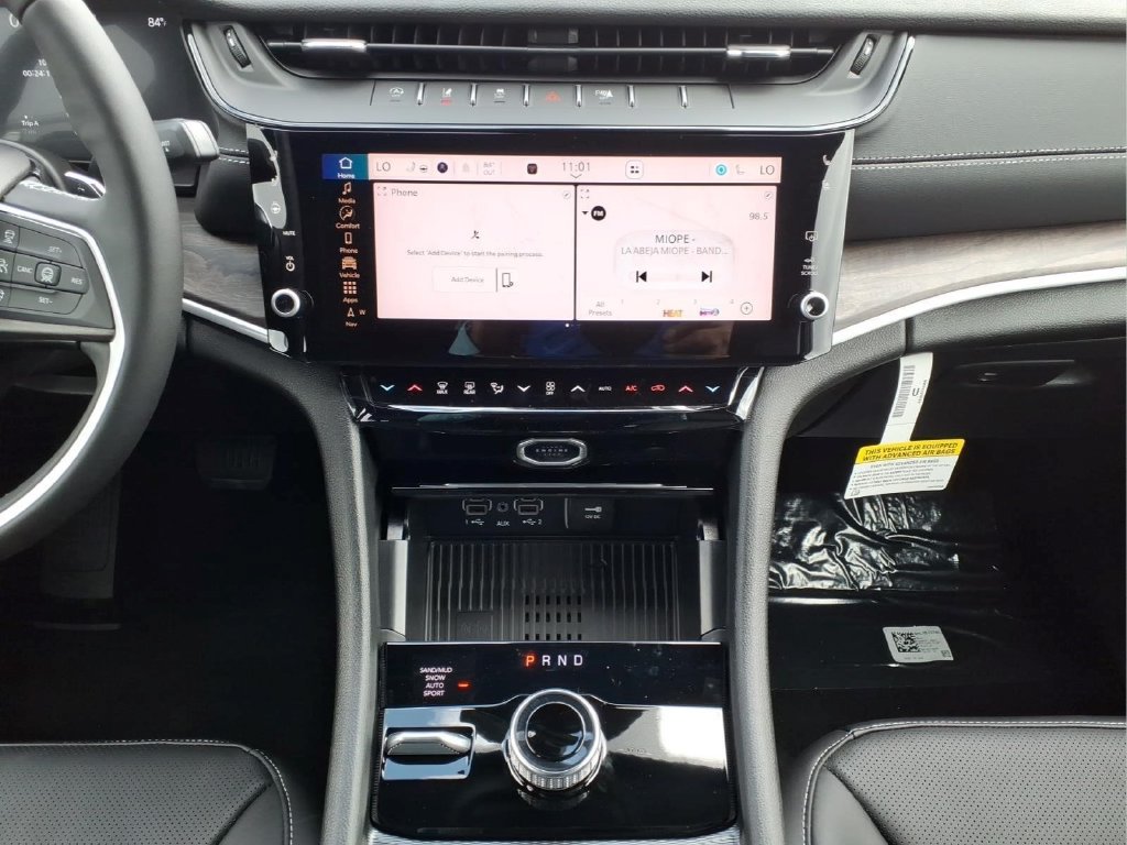 New 2027 Jeep Grand Cherokee Limited AWD/4WD image 13