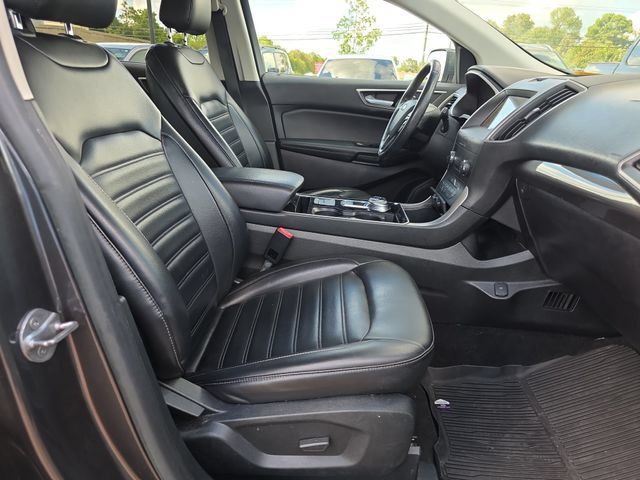 Used 2020 Ford Edge SEL w/ Convenience Package FWD image 15