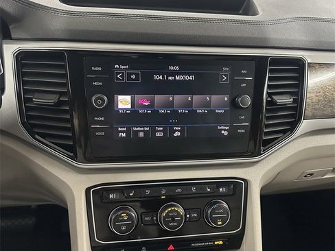 Used 2019 Volkswagen Atlas SEL Premium image 22