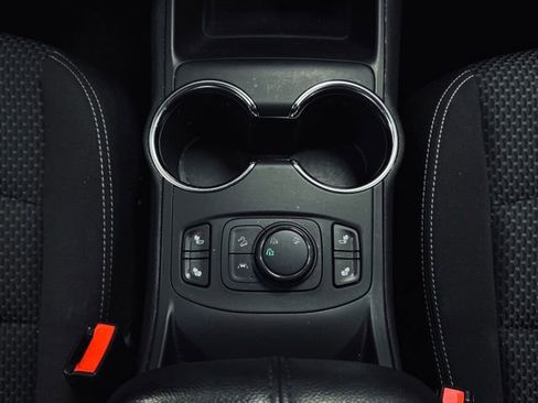 Used 2022 GMC Terrain SLE w/ Driver Convenience Package image 28