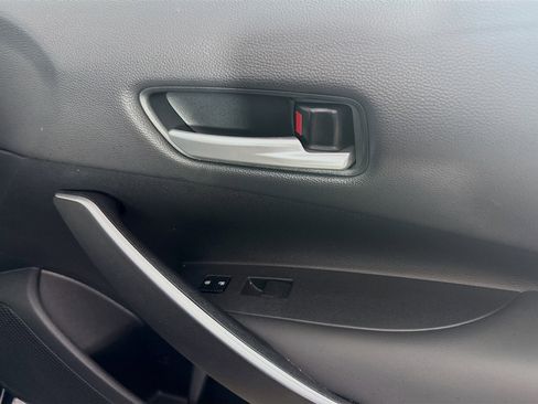 Used 2022 Toyota Corolla SE FWD image 30