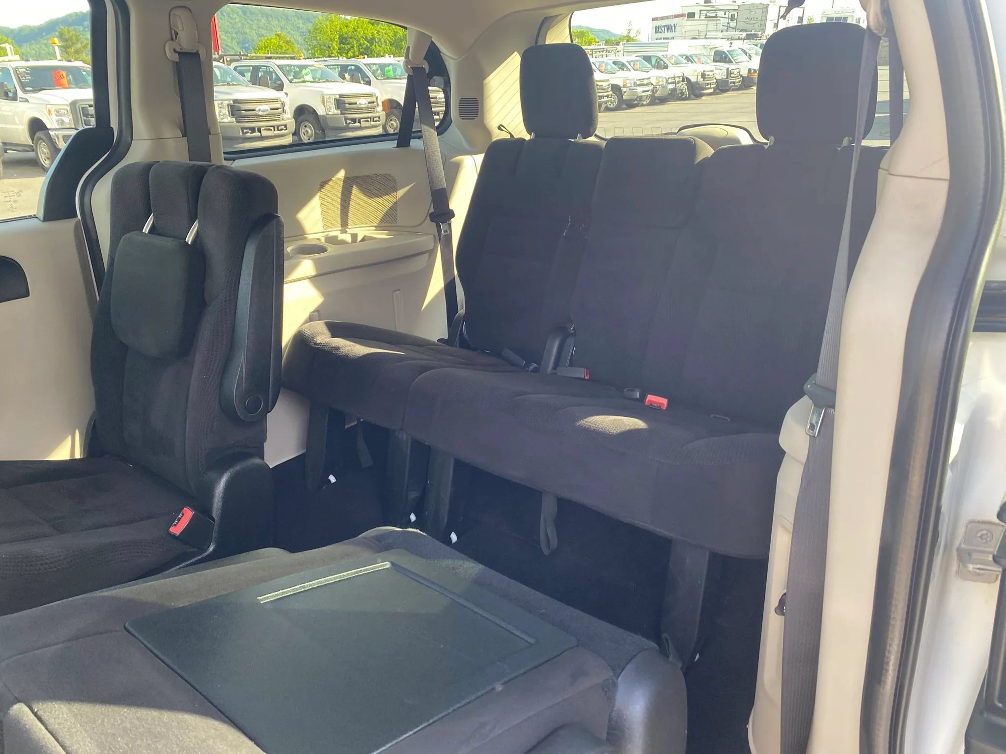 Used 2015 Dodge Grand Caravan SE w/ Quick Order Package 29E SE FWD image 24