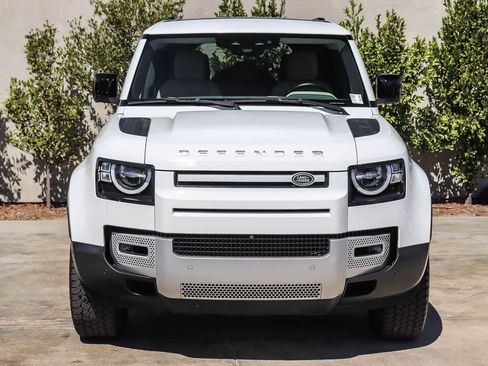 Used 2023 Land Rover Defender 110 S AWD/4WD image 2