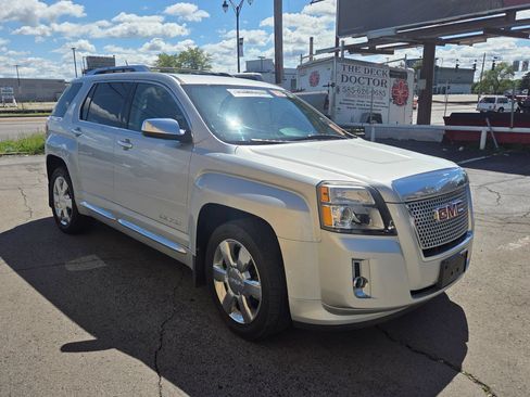 Used 2014 GMC Terrain Denali w/ Cargo Package AWD/4WD image 4