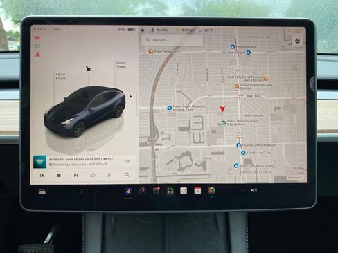 Used 2024 Tesla Model Y Long Range RWD image 25