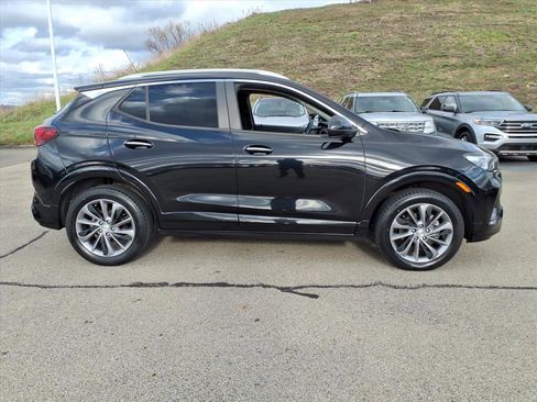 Used 2020 Buick Encore GX Select w/ Sport Touring Package image 2