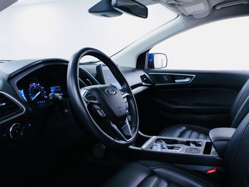 Used 2024 Ford Edge SEL image 7