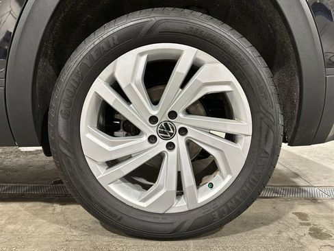 Used 2023 Volkswagen Atlas SE w/ Panoramic Sunroof Package image 30