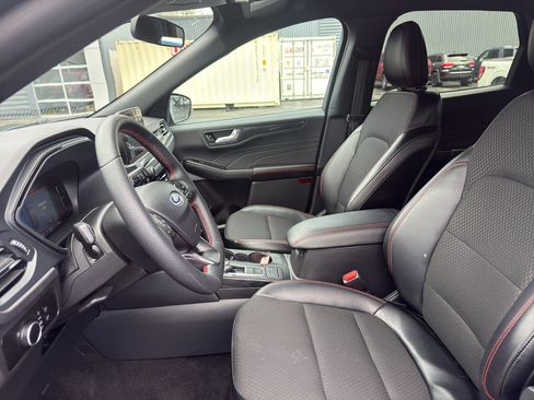Used 2025 Ford Escape ST-Line AWD/4WD image 13