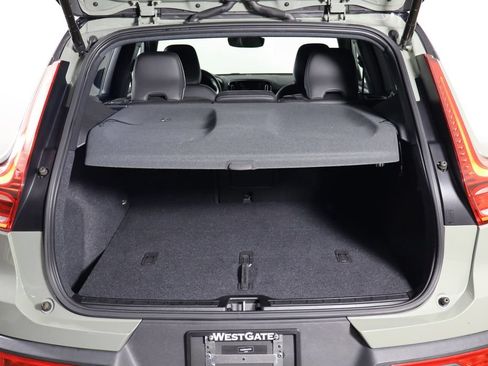 Used 2021 Volvo XC40 P8 Recharge AWD/4WD image 16