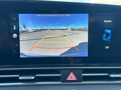 Used 2023 Hyundai Elantra SEL w/ Convenience Package image 23