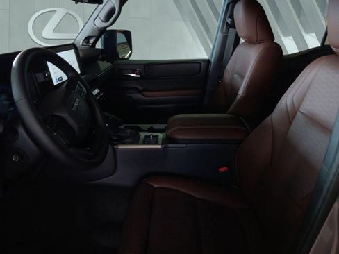 Used 2025 Toyota Land Cruiser image 10