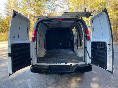 Used 2020 Chevrolet Express 2500 w/ Driver Convenience Package image 36