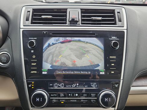 Used 2019 Subaru Outback 3.6R Limited image 18