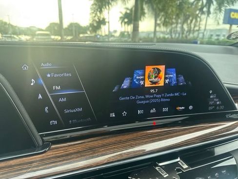 Used 2024 Cadillac Escalade ESV Premium Luxury w/ Performance Package AWD/4WD image 15
