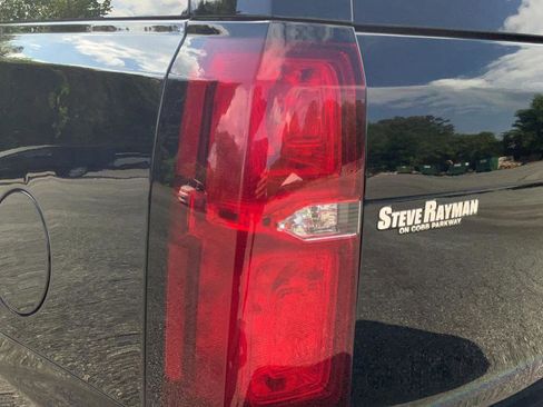 Used 2020 Chevrolet Tahoe Premier AWD/4WD image 27