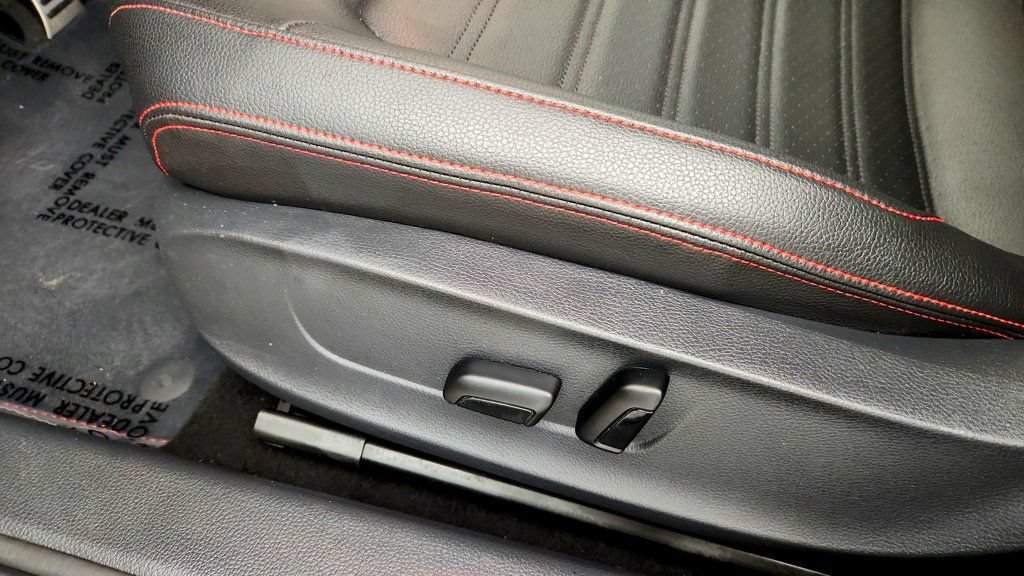 Used 2017 Volkswagen Jetta GLI FWD image 12