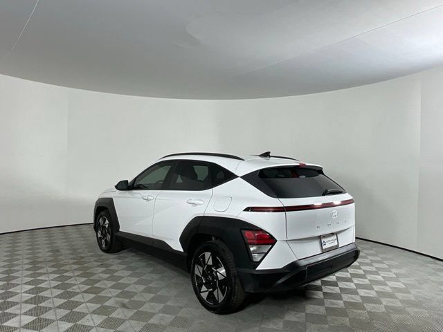 Used 2025 Hyundai Kona SEL FWD image 3