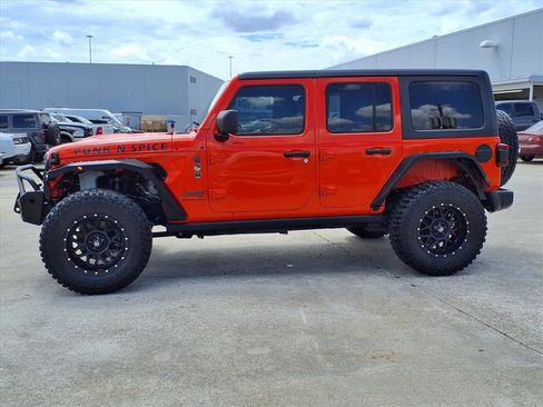 Used 2023 Jeep Wrangler Unlimited Rubicon w/ LED Lighting Group image 25