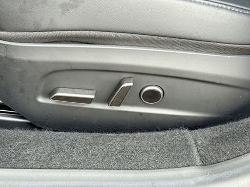 Used 2025 Tesla Model 3 Long Range RWD image 23