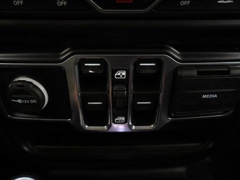 Used 2022 Jeep Wrangler Unlimited Sport image 47