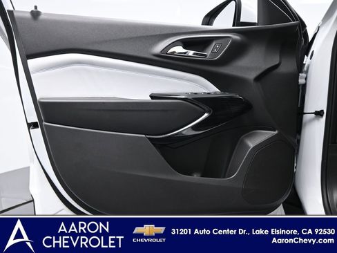 New 2026 Chevrolet Trax LT w/ Sunroof Package image 9