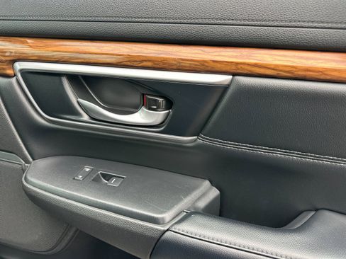 Used 2020 Honda CR-V Touring image 20