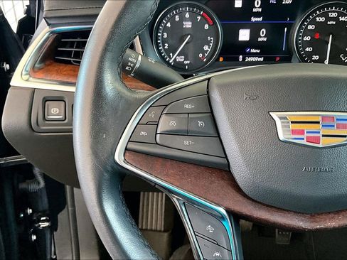 Used 2023 Cadillac XT5 Premium Luxury w/ Technology Package FWD image 7
