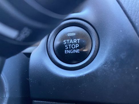 Used 2014 MAZDA MAZDA3 i Grand Touring image 33