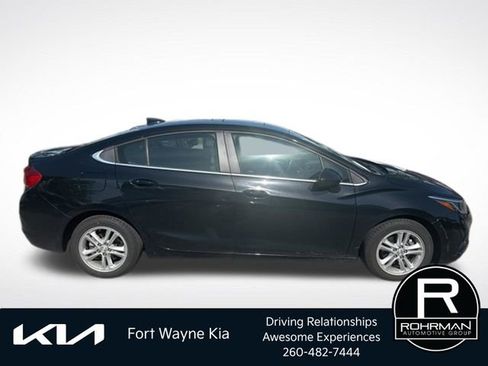 Used 2016 Chevrolet Cruze LT w/ Sun And Sound Package FWD image 6