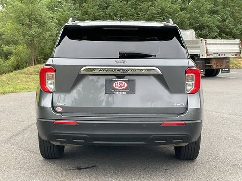 Used 2022 Ford Explorer XLT image 28
