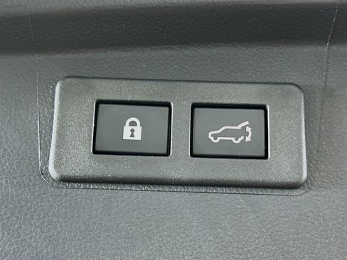 Used 2025 Subaru Outback Onyx Edition image 29