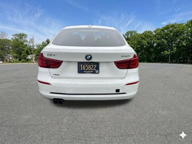 Used 2018 BMW 330i Gran Turismo xDrive AWD/4WD image 7