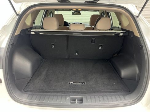 Used 2021 Hyundai Tucson SE FWD image 18