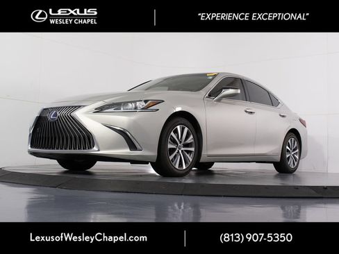 Used 2020 Lexus ES 300h w/ Premium Package FWD image 9