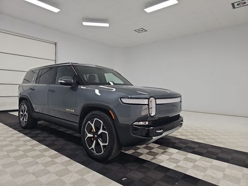 Used 2023 Rivian R1S Adventure AWD/4WD image 7
