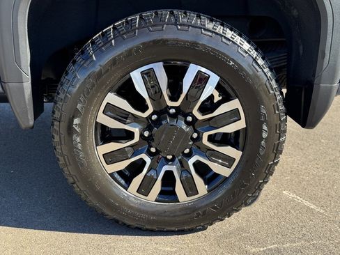 Used 2025 GMC Sierra 2500 Denali Ultimate image 31