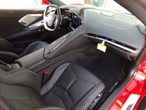 Used 2025 Chevrolet Corvette Z06 RWD image 24
