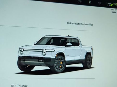 Used 2025 Rivian R1T Premium AWD/4WD image 40
