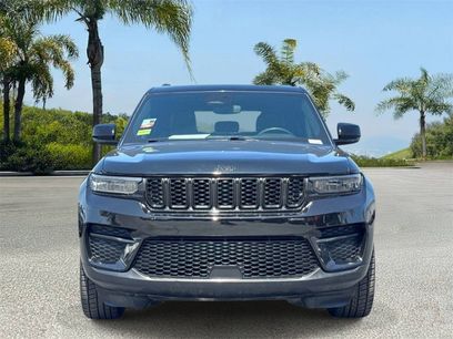 Used 2023 Jeep Grand Cherokee Altitude