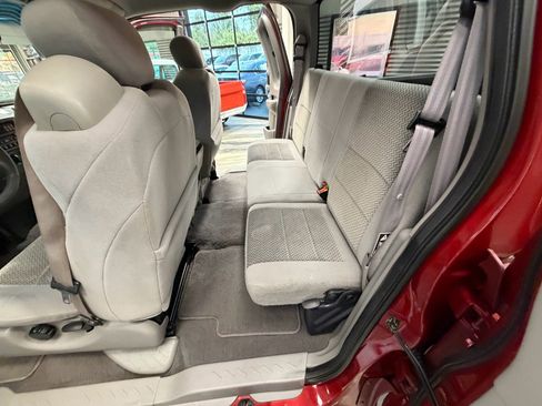 Used 2002 Ford F150 XLT image 46