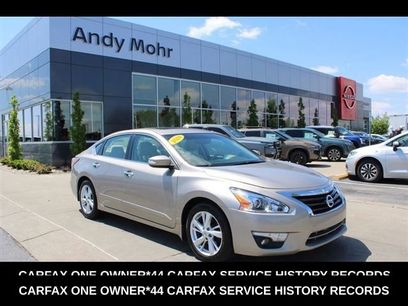 Used 2014 Nissan Altima 2.5 SV w/ Convenience Package