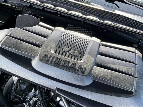 Used 2022 Nissan Titan Platinum Reserve w/ Moonroof Package AWD/4WD image 31