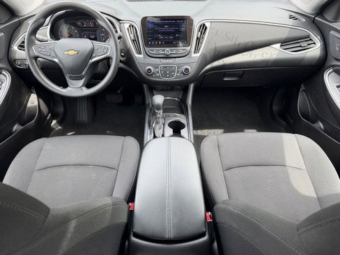 Used 2025 Chevrolet Malibu LT FWD image 15
