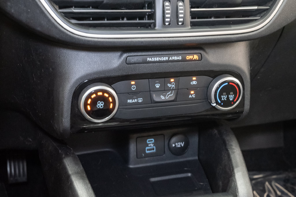 Used 2022 Ford Escape SE FWD image 21