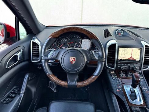 Used 2014 Porsche Cayenne image 15