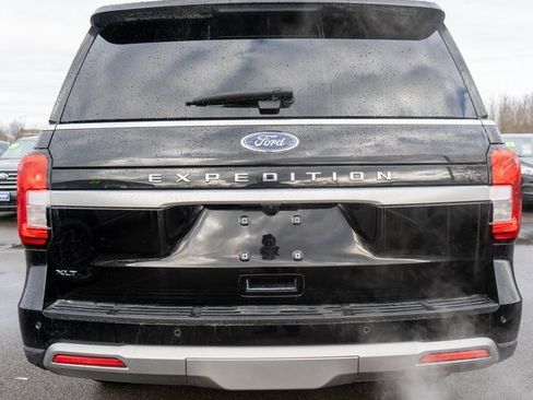 Used 2022 Ford Expedition XLT w/ Equipment Group 202A image 7