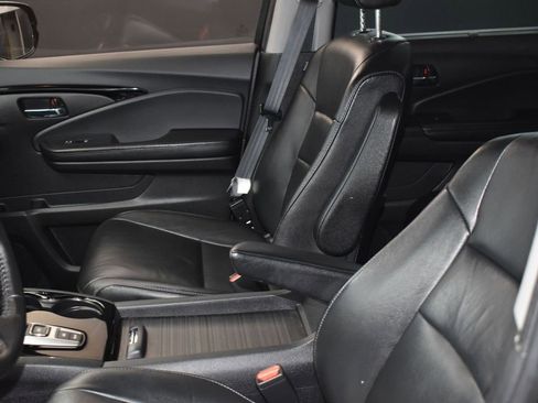 Used 2017 Honda Pilot Touring image 7