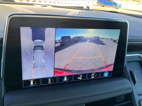 Used 2021 Chevrolet Tahoe Z71 w/ Z71 Signature Package image 26